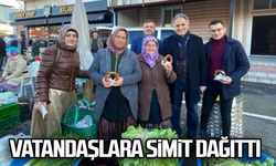 AK Partililer yerli malı haftasında vatandaşlara simit dağıttı