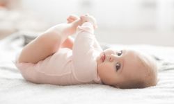 6 Aylık Bebek Gelişimi Nasıl Olur?