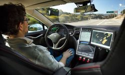 Münih Teknik Üniversitesindeki araştırmacılar, dünyanın ilk etik otonom araç yazılımını geliştirdi