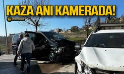 3 kişinin yaralandığı kaza anı kamerada!