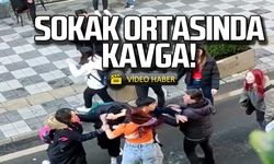 Cadde ortasında kavga! Liseliler birbirine girdi!