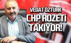 Vedat Öztürk CHP rozeti takıyor!