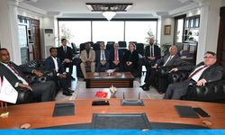 Mogadişu Üniversitesi Rektörü Prof. Dr. Mursal’dan Rektör Özölçer’e Ziyaret