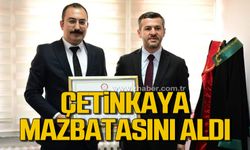 Karabük Belediye Başkanı Özkan Çetinkaya mazbatasını aldı