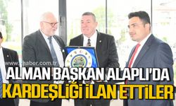 Alman başkan Joachim Gill Alaplı'da! Kardeşliği ilan ettiler!