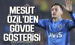 Mesut Özil'den gövde gösterisi! Sosyal medyayı salladı!