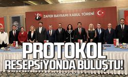 Zonguldak'ta protokol Zafer Bayramı resepsiyonunda buluştu!