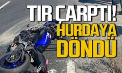 Motosikletliye tır çarptı! Hurdaya döndü!