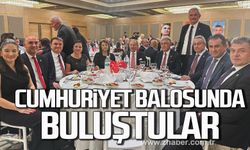 Cumhuriyet Balosunda buluştular!