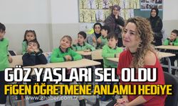 Gözyaşları sel oldu! Figen öğretmene anlamlı hediye!