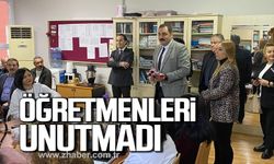 Altuğ Dökmeci öğretmenleri unutmadı!