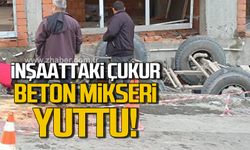 Kozlu'da inşaat alanındaki çukur beton mikserini yuttu!