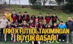 Mimar Sinan Ortaokulu futbolda kupa ve madalya hak kazandı