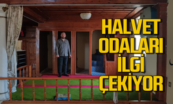 Tarihi cami halvet odalarıyla dikkat çekiyor