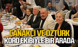 Mithat Çanakçı ve Vedat Öztürk koro ekibiyle bir arada!