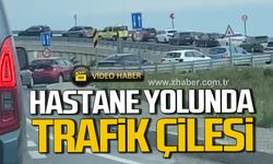 Zonguldak'ta hastane yolunda trafik çilesi!