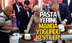 Genç çift pasta yerine manda yoğurdu kesti!
