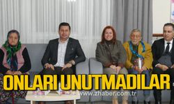 Kilimli'de Kamil Altun ve halk oyunları hocası Nur Sarı'dan huzurevi ziyareti!