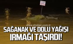 Bartın'da sağanak ve dolu yağışı ırmağı taşırdı