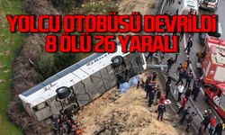 Yolcu otobüsü devrildi 8 ölü, 26 yaralı