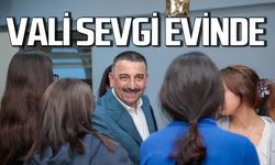 Vali Osman Hacıbektaşoğlu sevgi evlerindeki çocuklarla buluştu