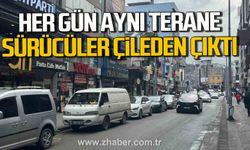 Gazipaşa'da gelişigüzel parklar araç sürücülerini çileden çıkarttı.