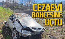 Kontrolden çıkan otomobil cezaevi bahçesine uçtu