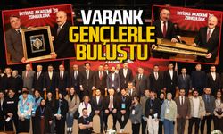 BEUN’da Sanayi ve Teknoloji önceki Bakanı Mustafa Varank gençlerle buluştu