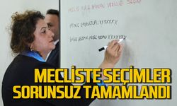 Seçimler sorunsuz tamamlandı: Meclis 1. ve 2. başkanları seçildi