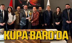 Şampiyon Tersanespor kupayı Baro'nun masasına koydu