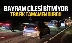 Bayram çilesi bitmiyor... Trafik tamamen durdu