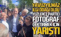 Deniz Yavuzyılmaz ilgi odağı oldu... Yüzlerce partili fotoğraf çektirmek için yarıştı