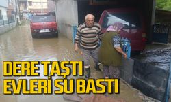 Dere taştı, evleri su bastı köy halkı tedirgin oldu