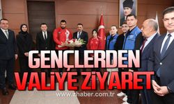 Zonguldak’ta gençlerden valiliğe ziyaret