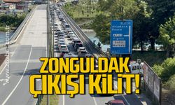 Alaplı'da bayram dönüşü trafik kilitlendi