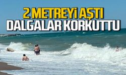 Dalgalar 2 metreyi aştı. Karadeniz korkuttu