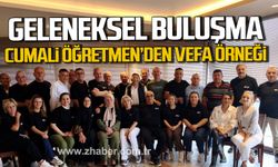 Geleneksel buluşma. Cumali öğretmen öğrencilerini yalnız bırakmadı.