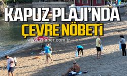 Kapuz Plajı'nda çevre nöbeti. İzmaritlere geçit yok.