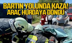 Bartın yolunda kaza.. Araç hurdaya döndü, yaralılar var