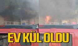 Elektrikli fırından çıkan yangın evi kullanılamaz hale getirdi