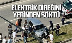 Çevreyolu’nda kaza: Aydınlatma direği yerinden söküldü