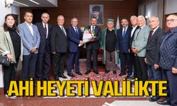 Vali Osman Hacıbektaşoğlu yılın ahisi Hidayet Kışlalı ve heyeti kabul etti