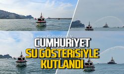 Cumhuriyetin 103. yaşı su şovuyla kutlandı