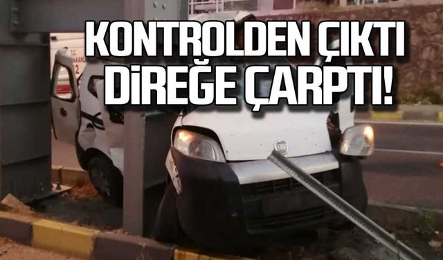 Kontrolden çıktı, direğe çarptı!