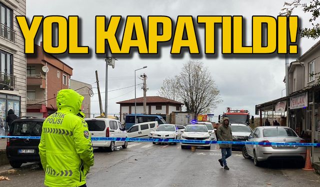 Çatı uçtu! Zonguldak-Kozlu yolu kapatıldı!