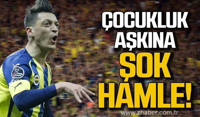 Mesut Özil'den çocukluk  aşkına şok hamle!