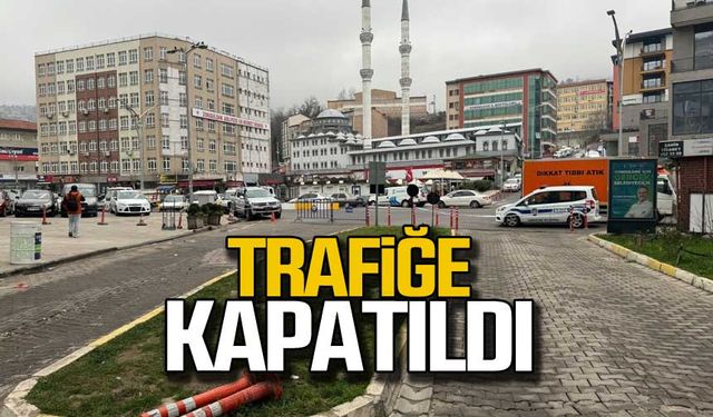 Acılık Caddesi'ndeki yol trafiğe kapandı