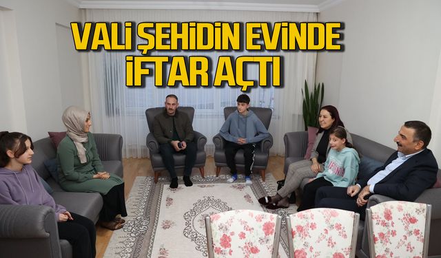 Vali Osman Hacıbektaşoğlu ve eşinden, şehit polisin evine ziyaret