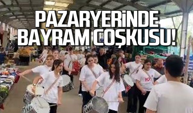 Öğrenciler bayram coşkusunu pazaryerine taşıdı!