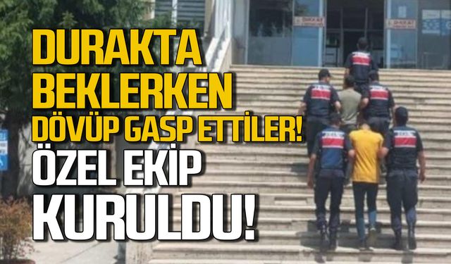 Durakta bekleyen adamı dövüp gasp ettiler! Jandarma özel ekip kurdu!